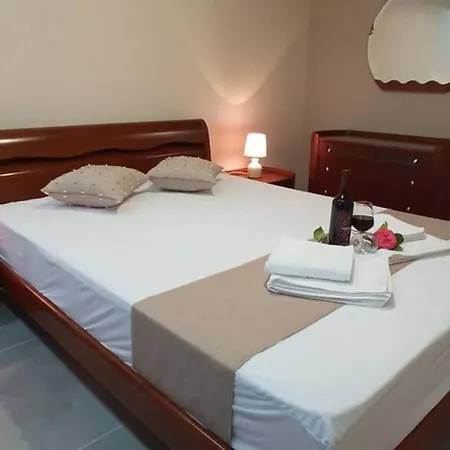 Aretousa - Center Luxury 1 Néa Péramos