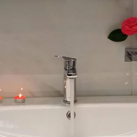 Aretousa - Center Luxury 1 *